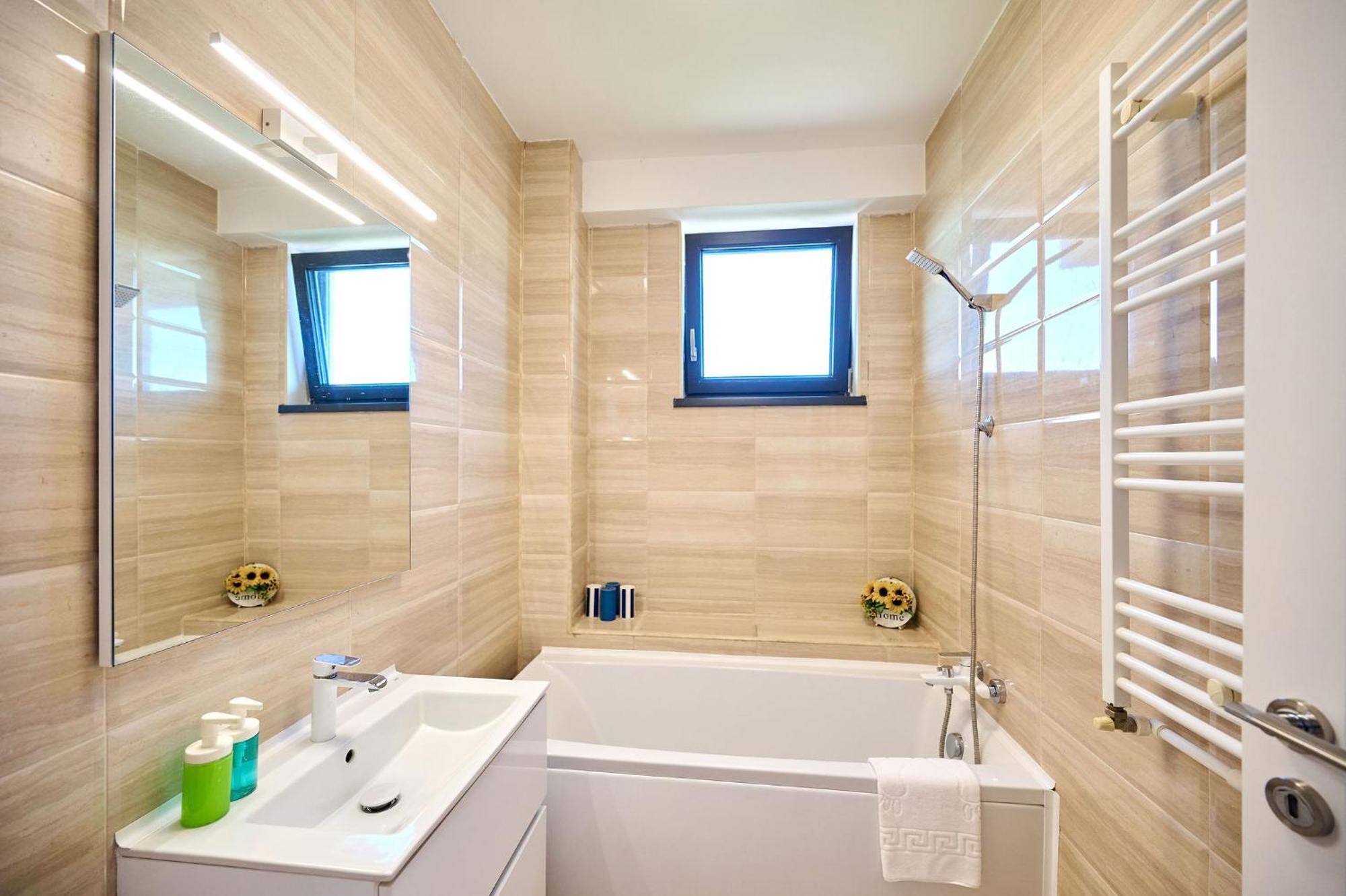 Apartament Summerland Vedere La Mare Mamaia Ngoại thất bức ảnh